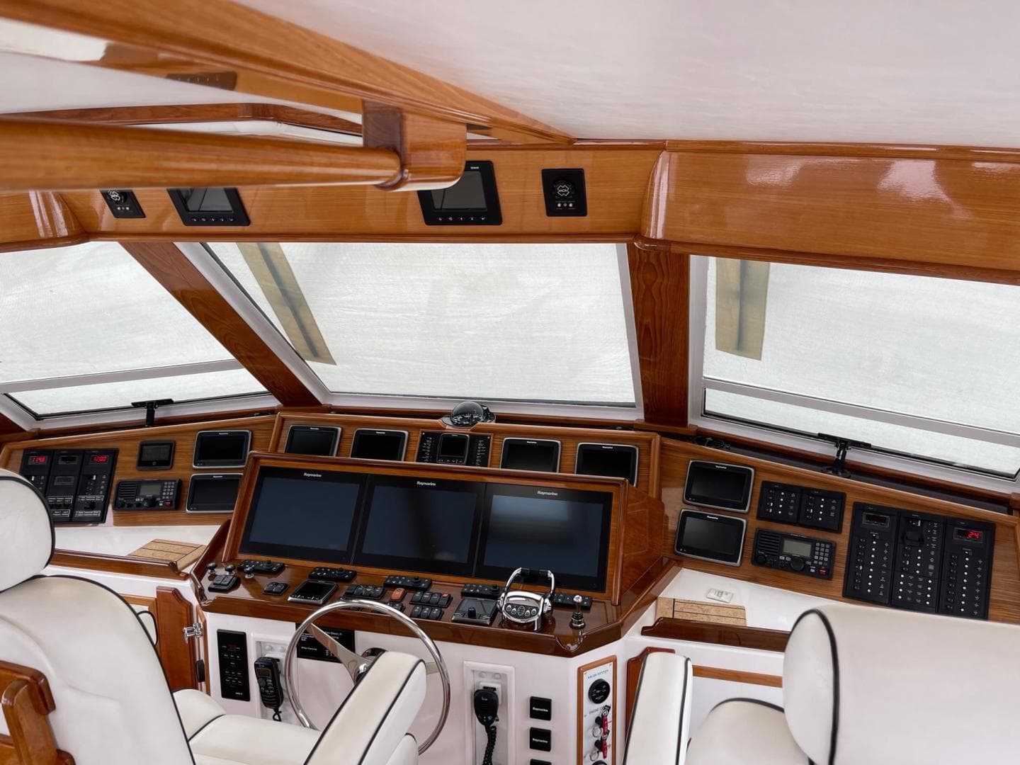 1998 Viking 54 Sport Yacht