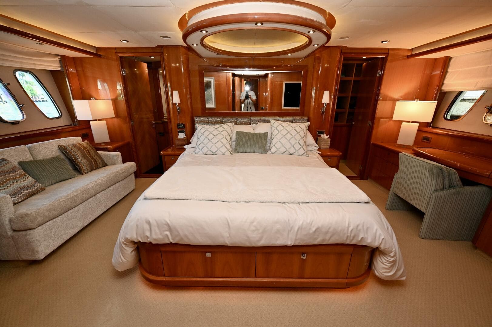 2005 Sunseeker Yacht