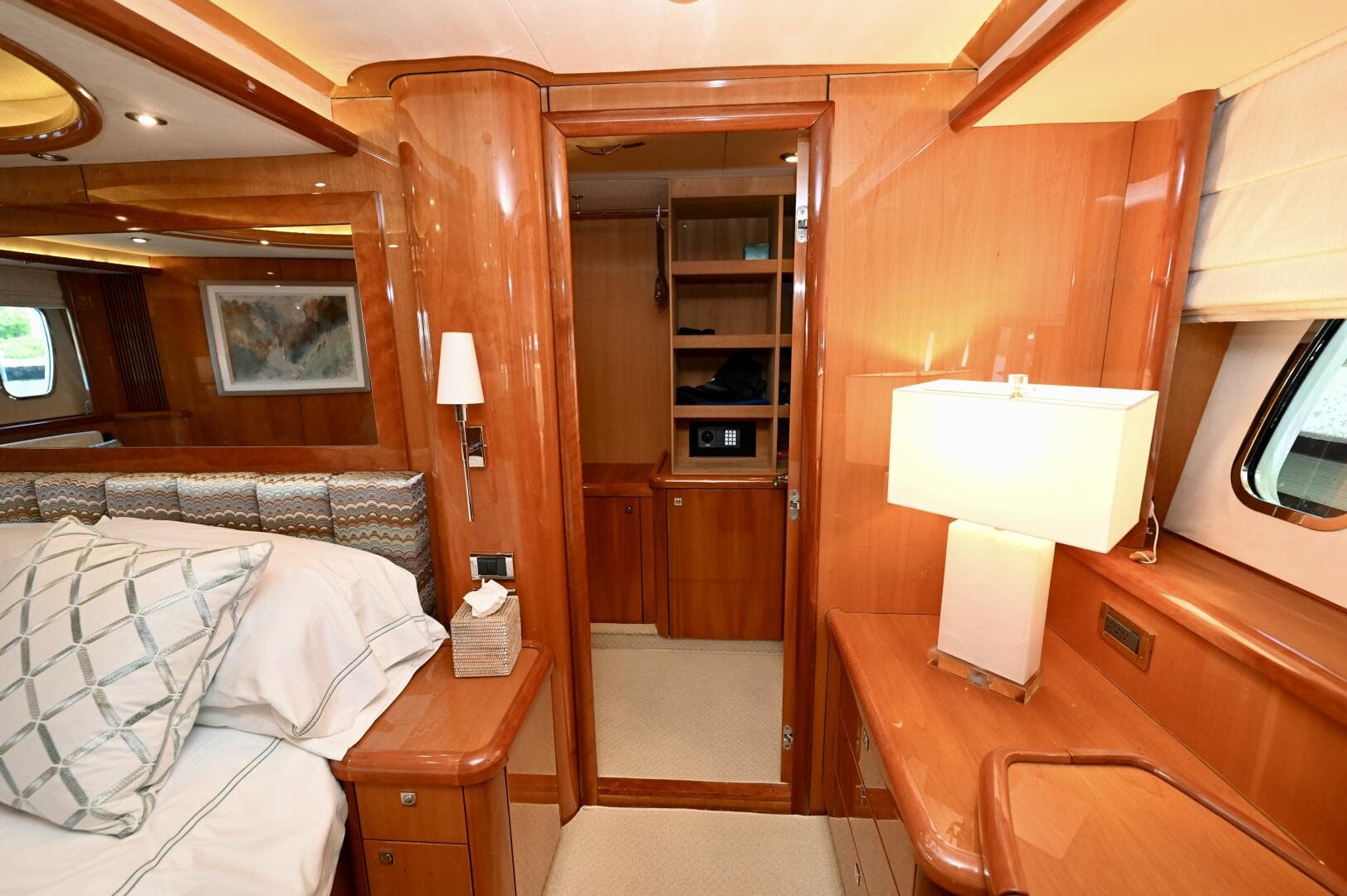 2005 Sunseeker Yacht