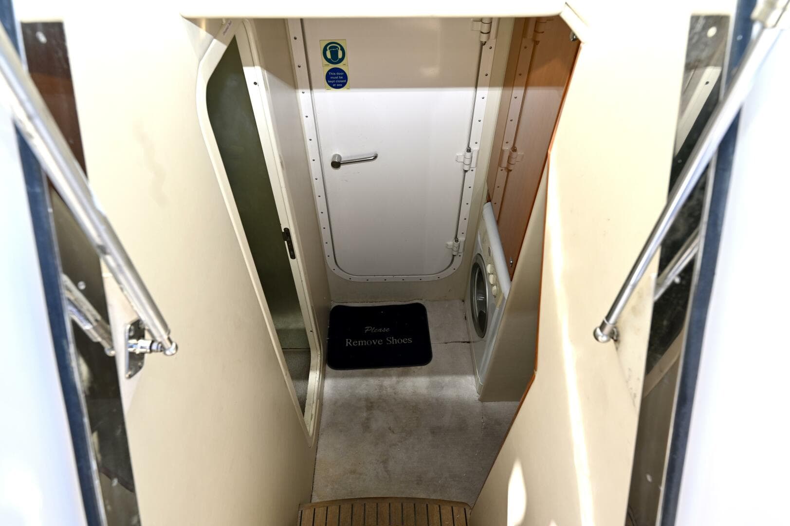 2005 Sunseeker Yacht