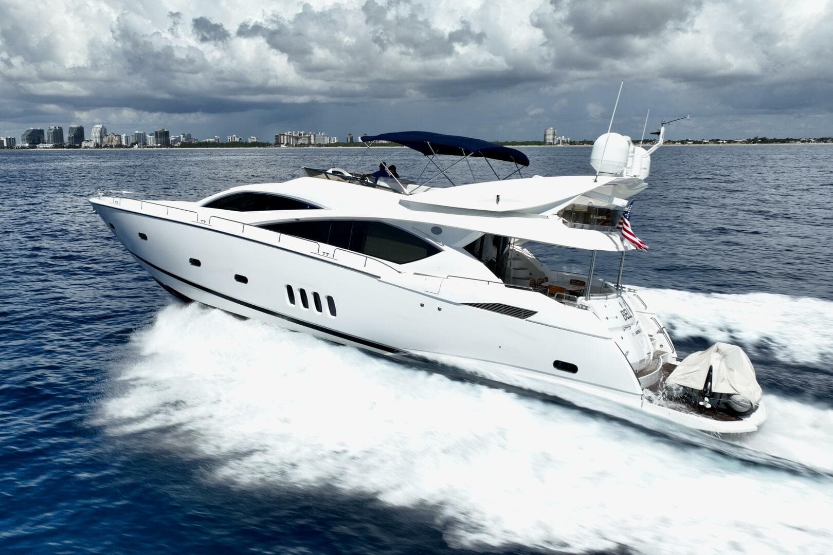 2005 Sunseeker Yacht