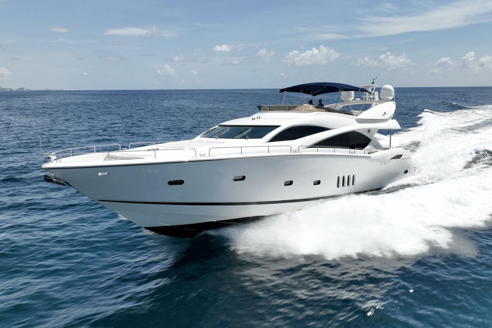 2005 Sunseeker Yacht