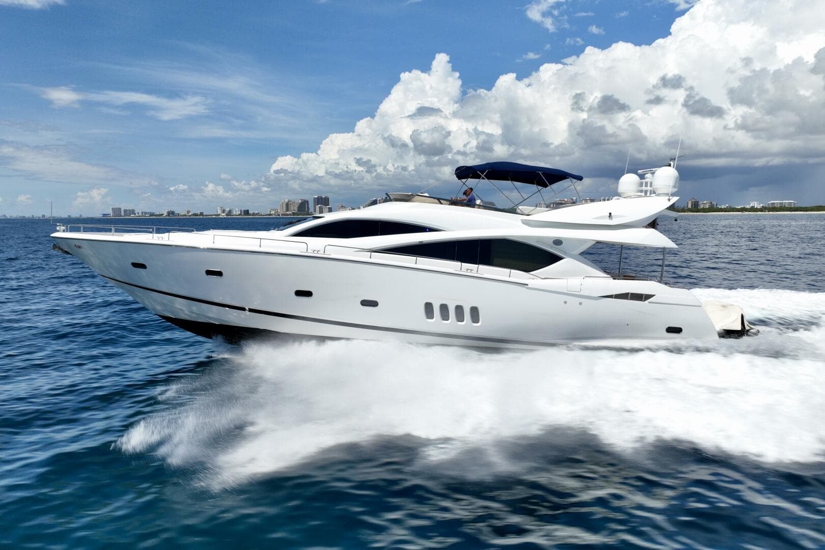 2005 Sunseeker Yacht