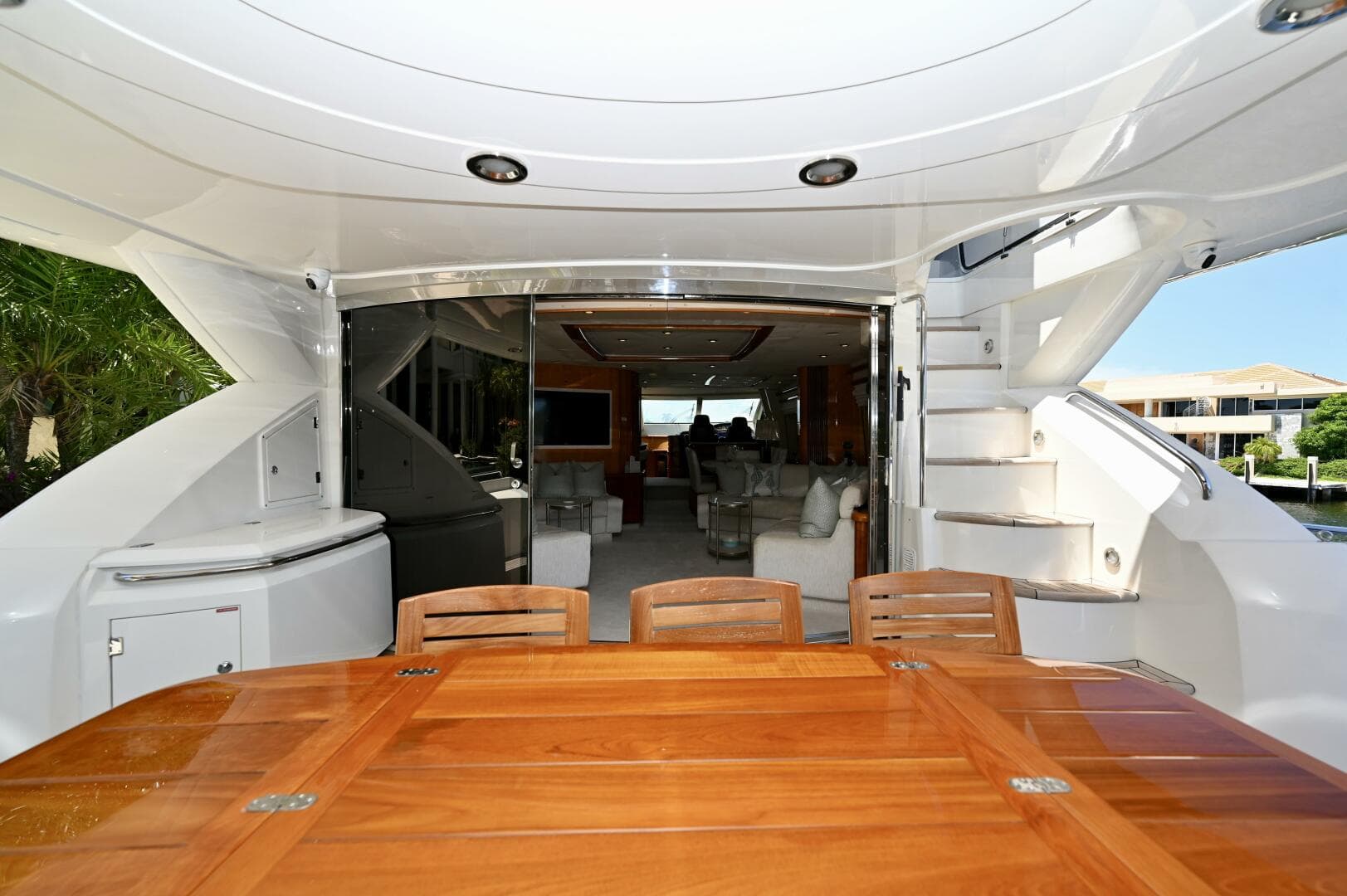 2005 Sunseeker Yacht