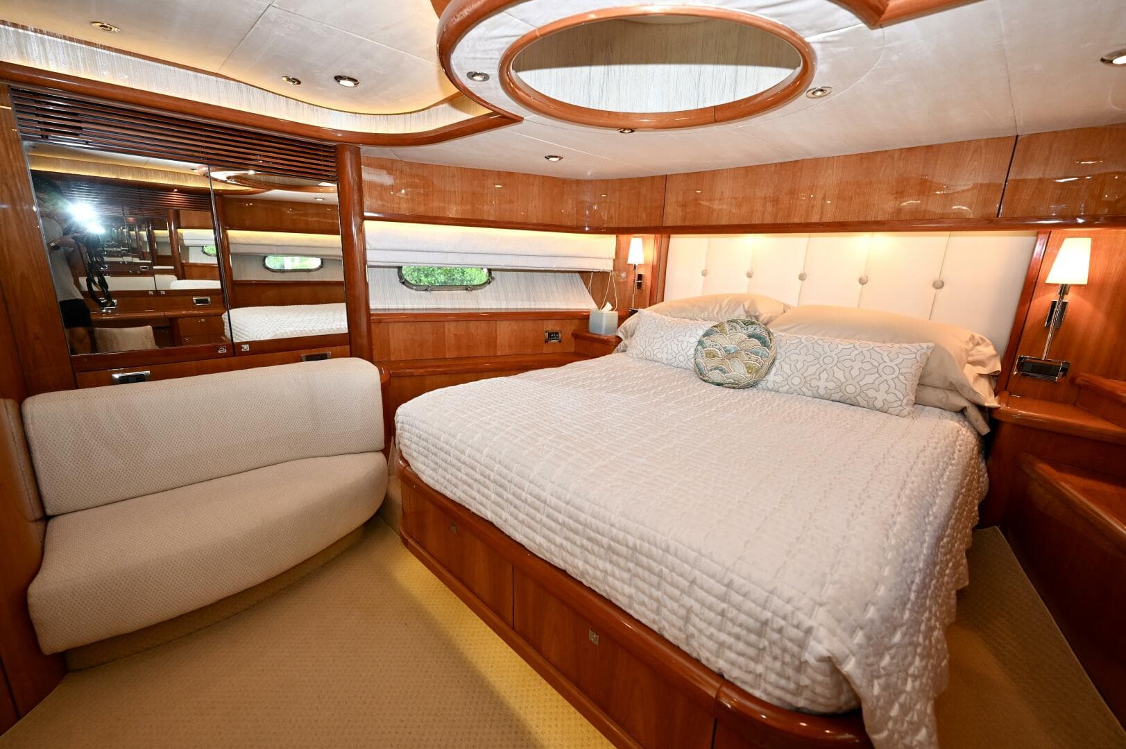 2005 Sunseeker Yacht