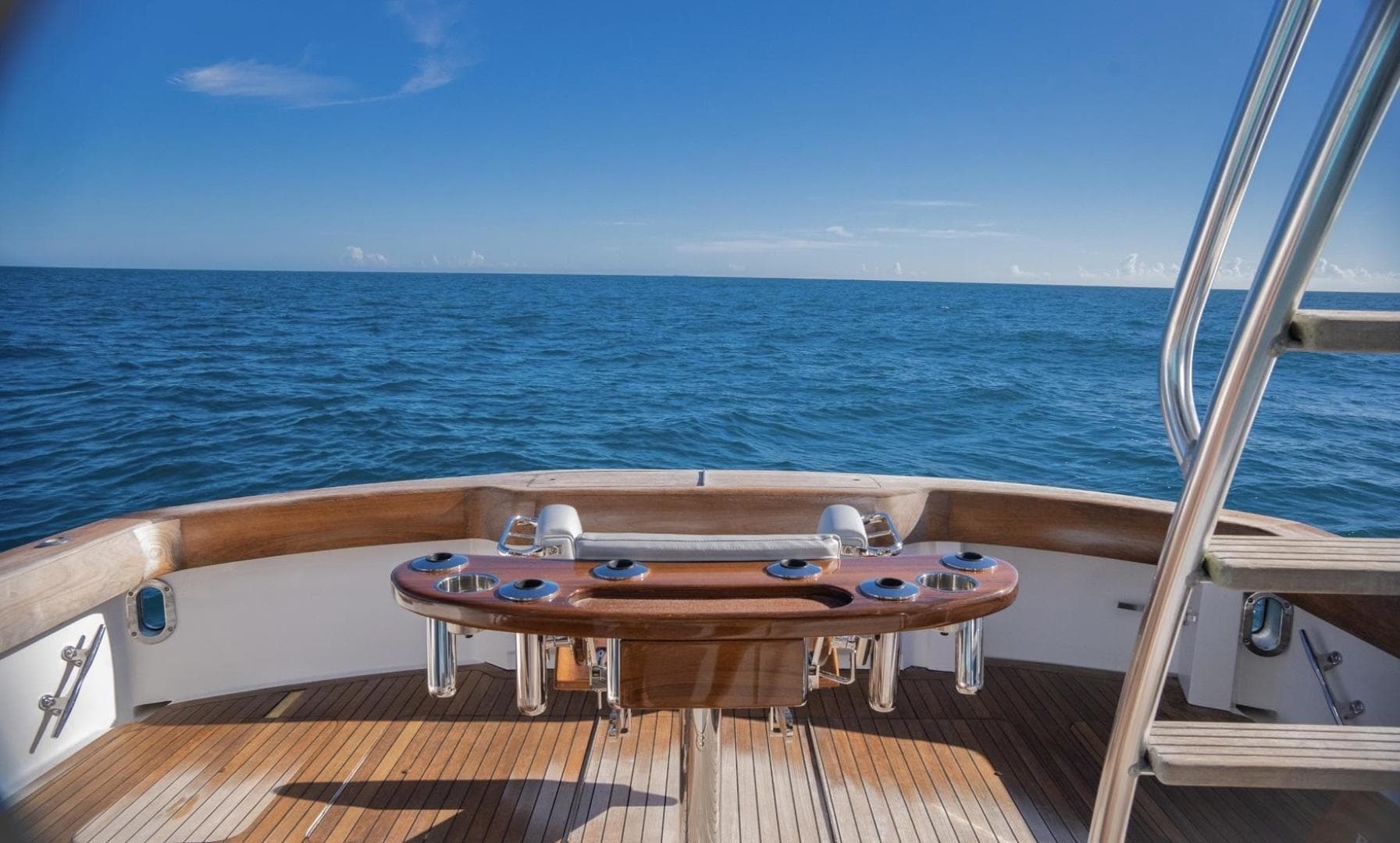 2005 Hatteras 60 Convertible