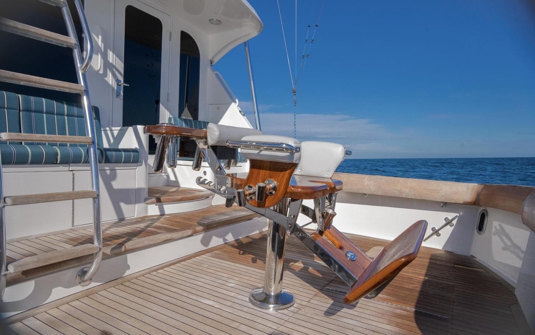 2005 Hatteras 60 Convertible