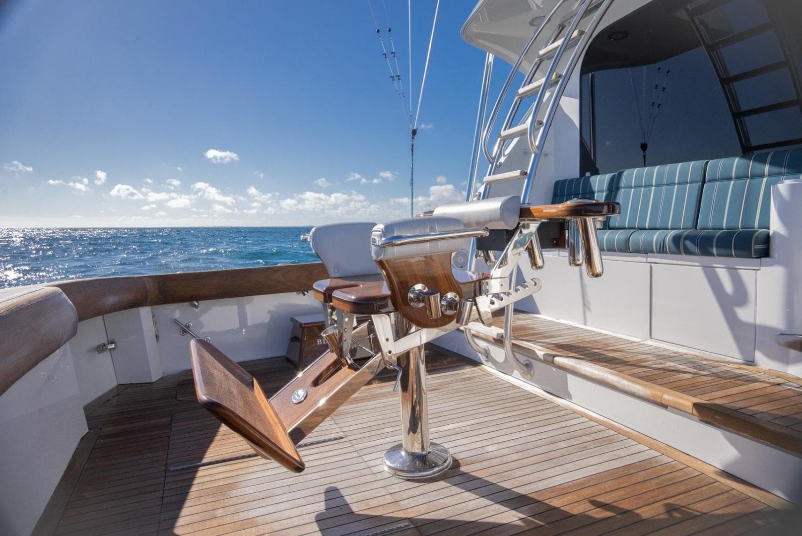 2005 Hatteras 60 Convertible