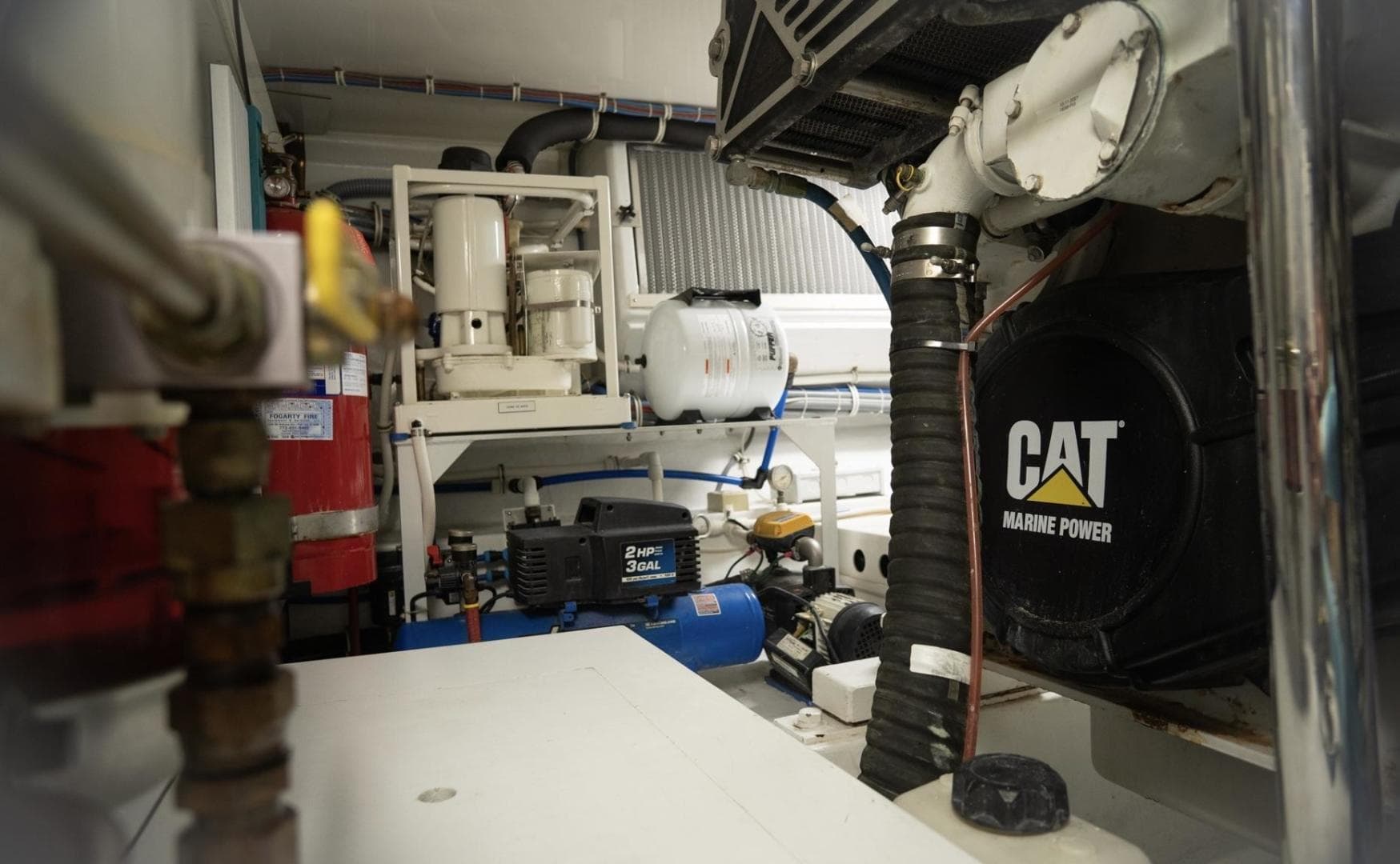 2005 Hatteras 60 Convertible