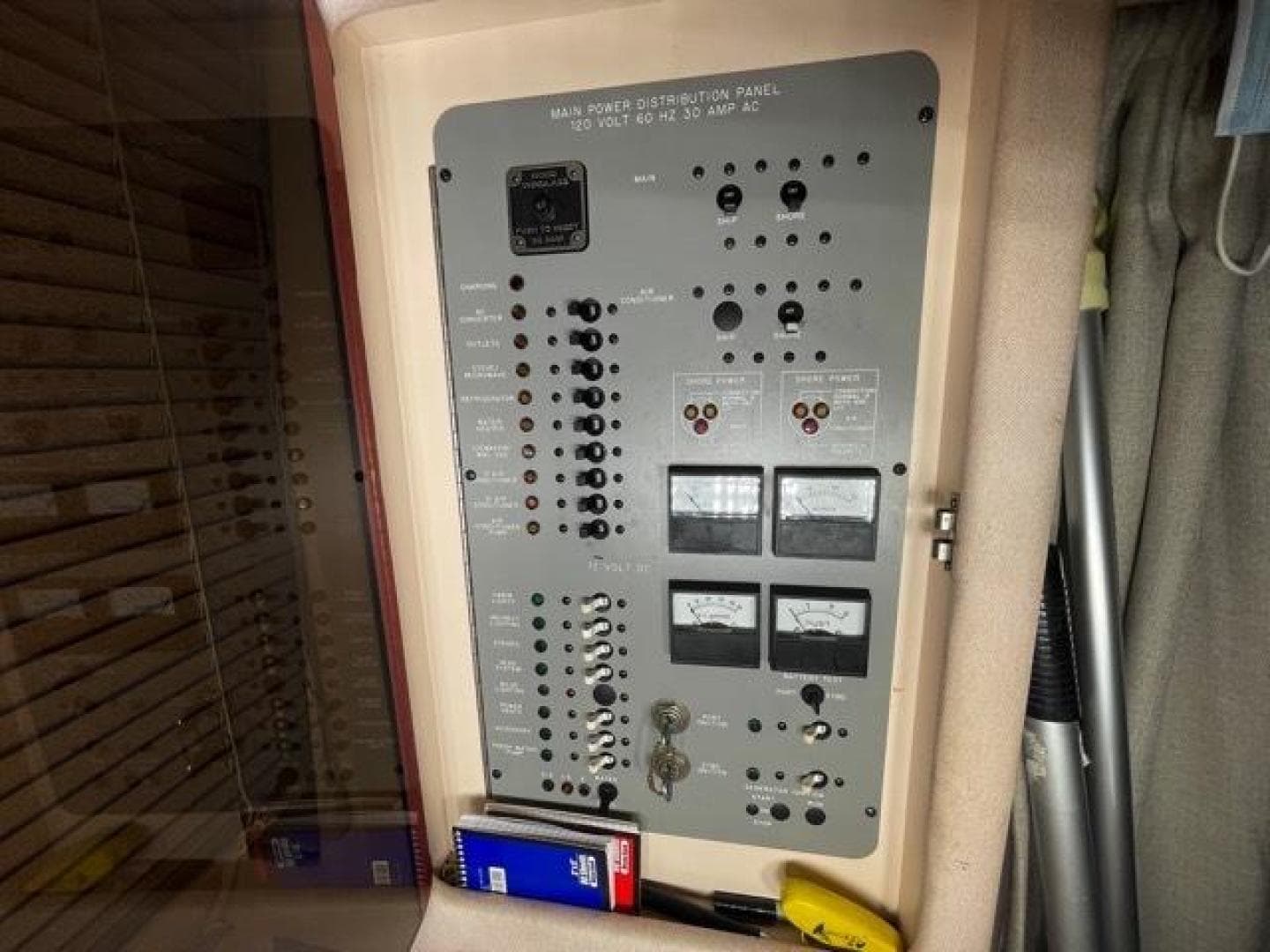 1989 Sea Ray 300 Sedan Bridge