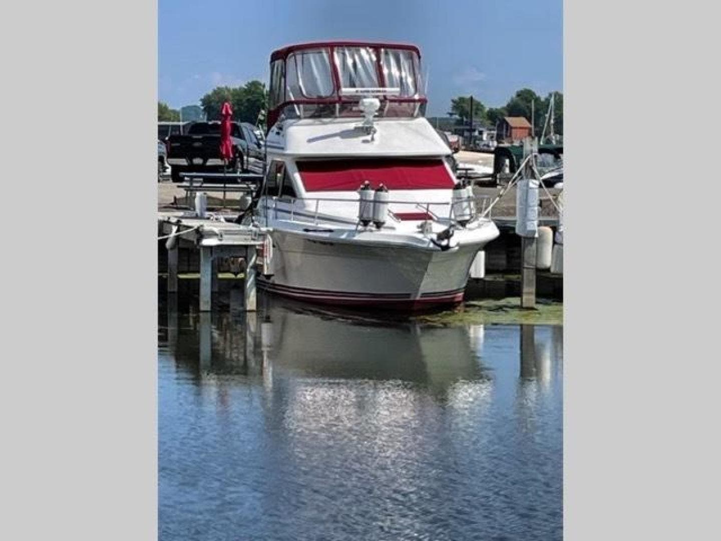 1989 Sea Ray 300 Sedan Bridge