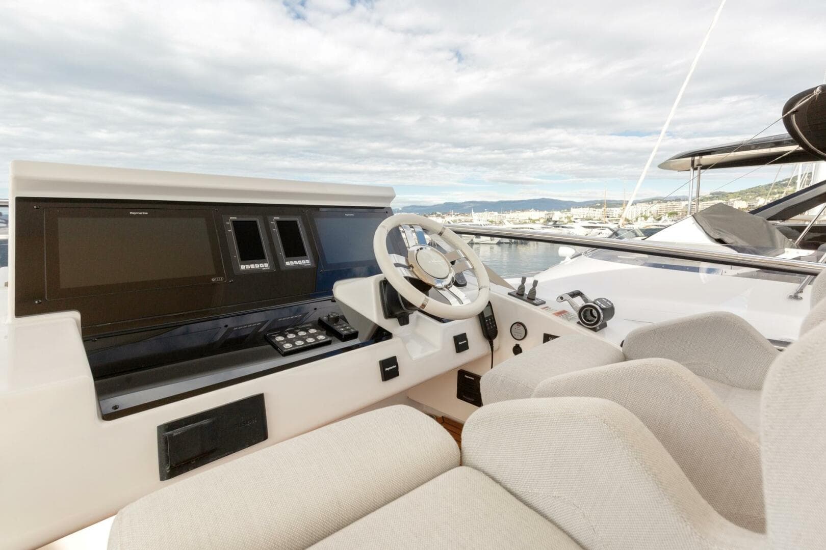 2020 Azimut 72 Flybridge