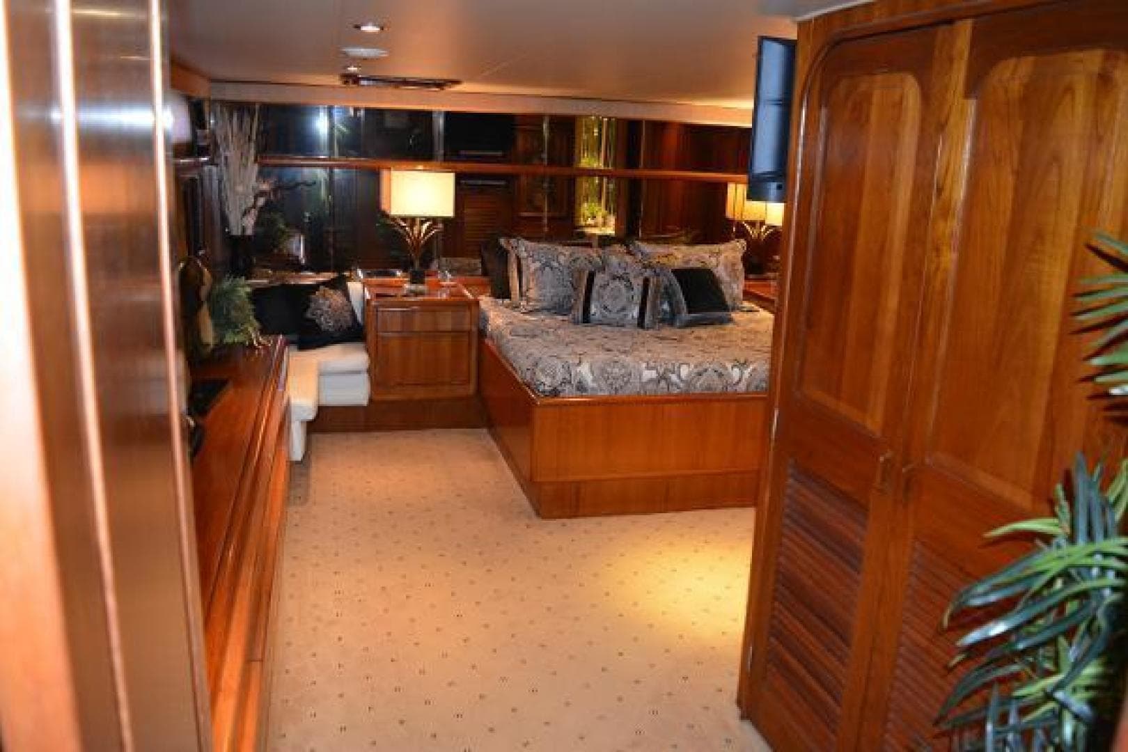 1989 Viking Motor Yacht