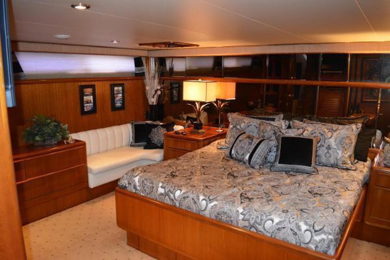 1989 Viking Motor Yacht