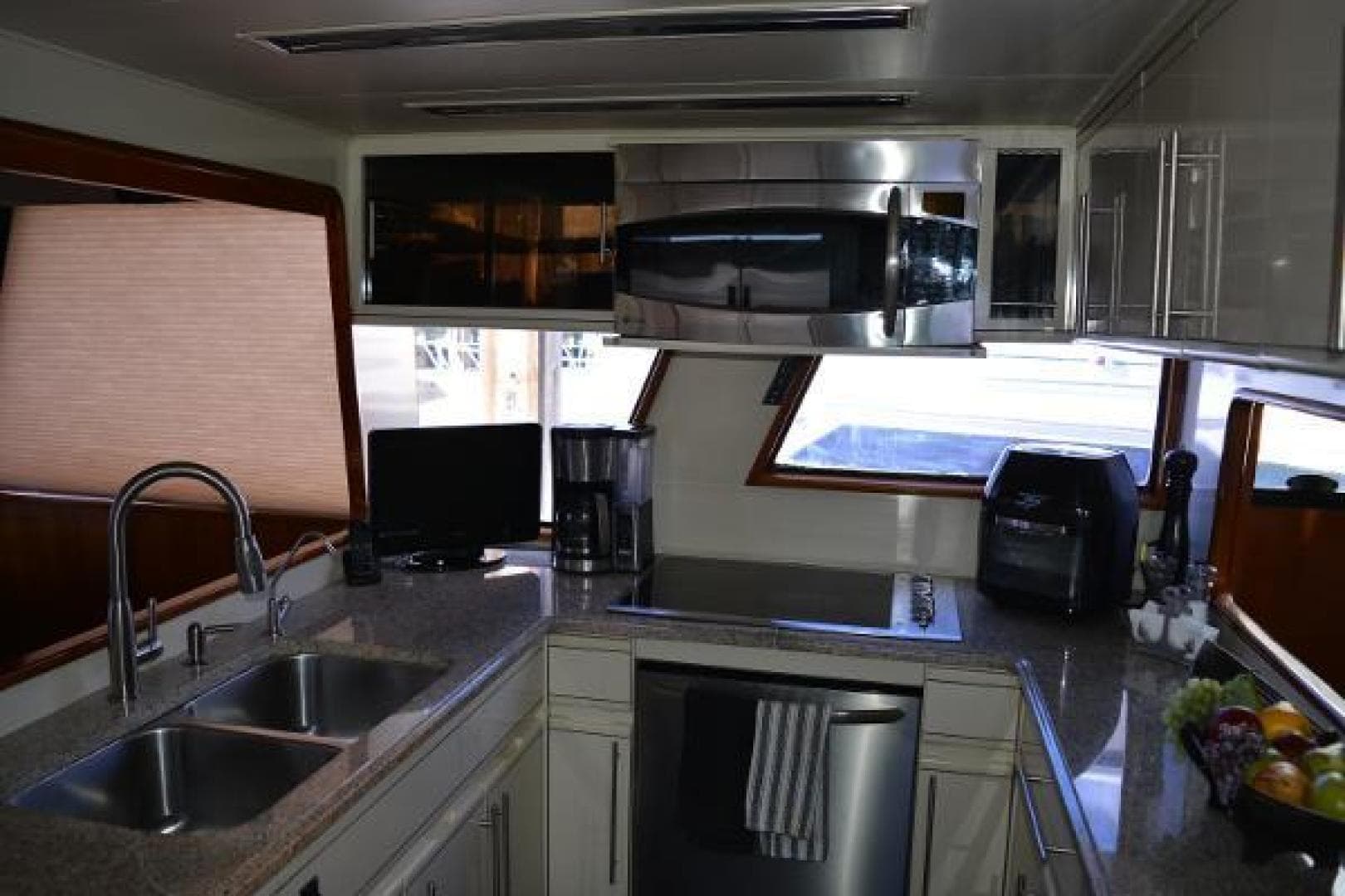 1989 Viking Motor Yacht