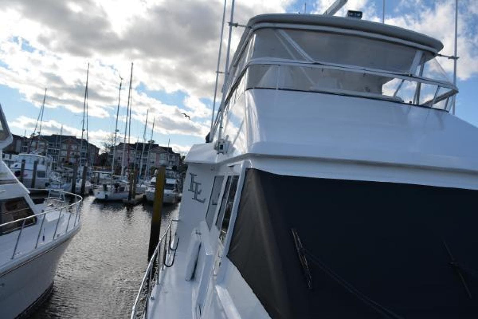 1989 Viking Motor Yacht