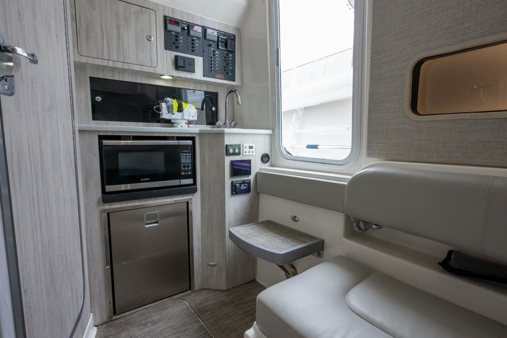 37 Regulator 2022 Dave 47