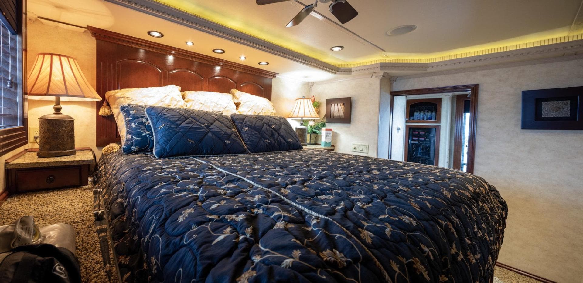 2008 Fantasy 82 Coastal Yacht
