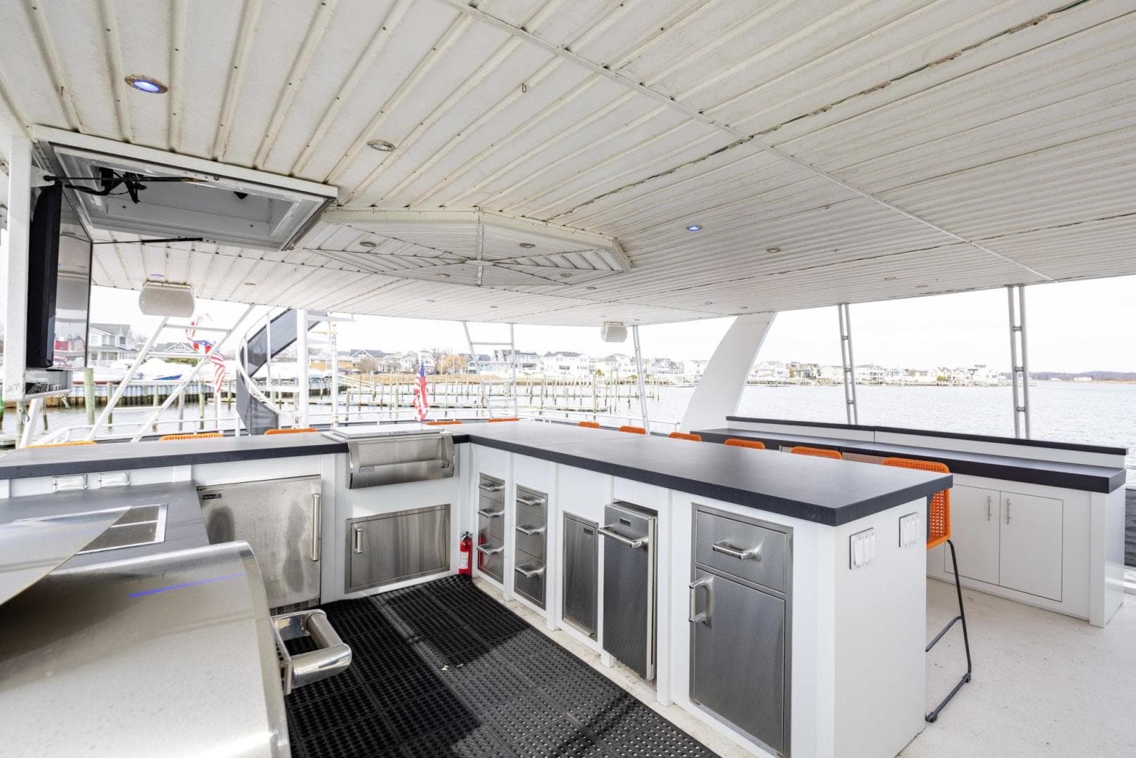 2008 Fantasy 82 Coastal Yacht
