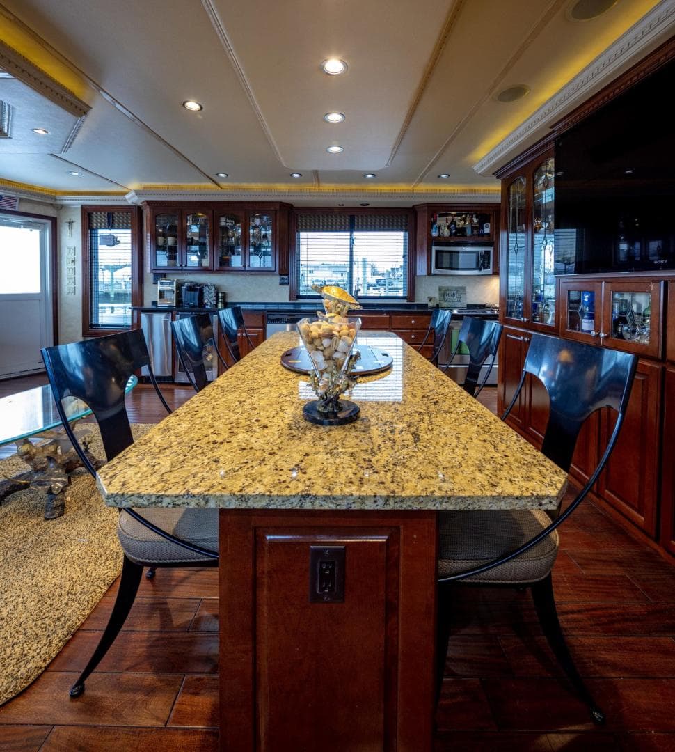 2008 Fantasy 82 Coastal Yacht