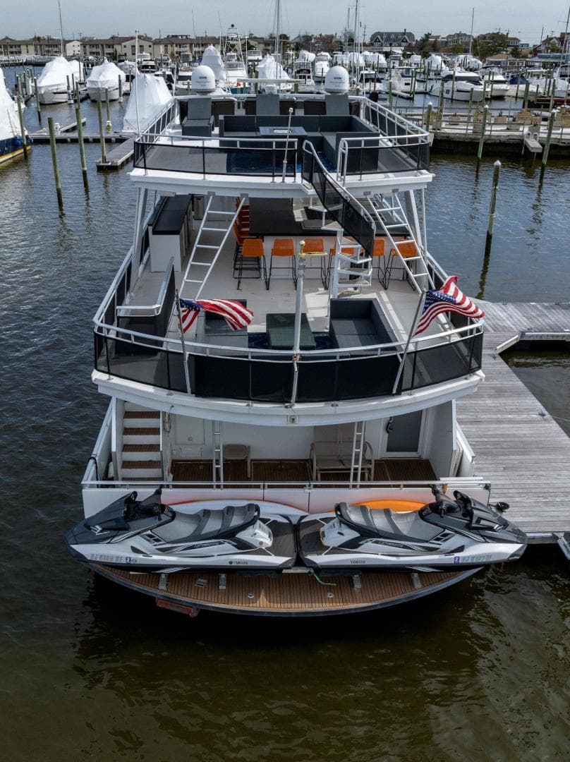 2008 Fantasy 82 Coastal Yacht