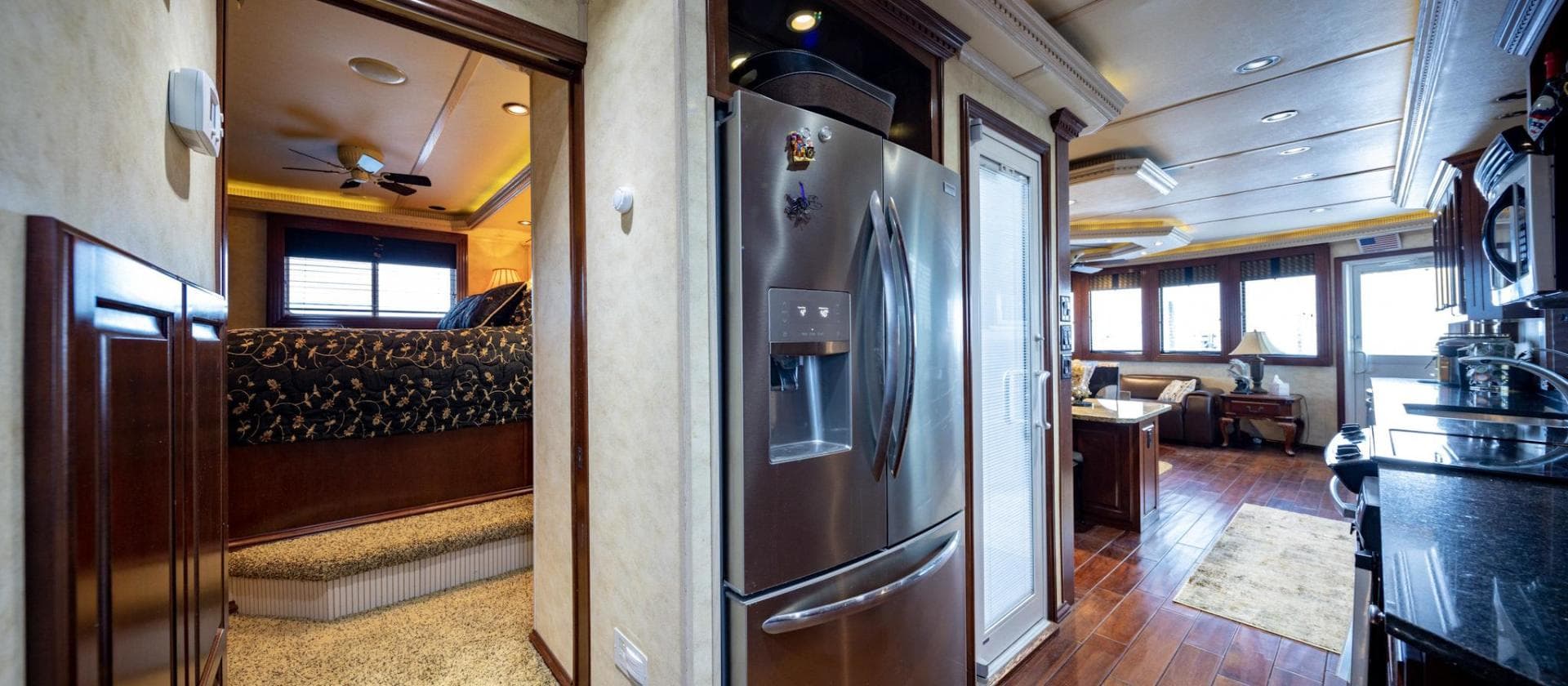 2008 Fantasy 82 Coastal Yacht