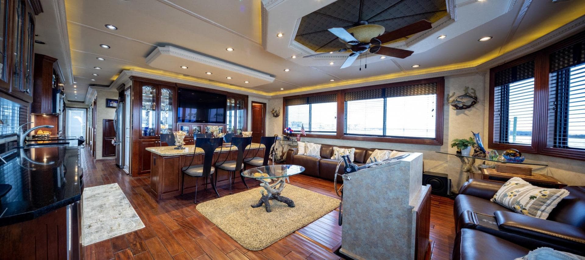 2008 Fantasy 82 Coastal Yacht