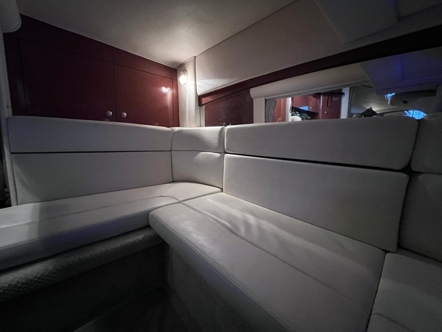 2005 Sea Ray Sundancer 320