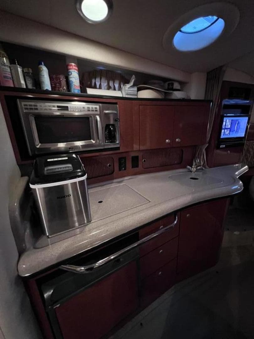 2005 Sea Ray Sundancer 320