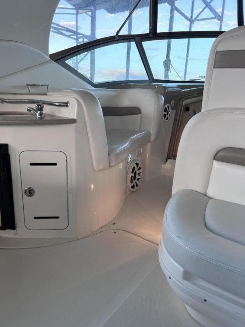 2005 Sea Ray Sundancer 320
