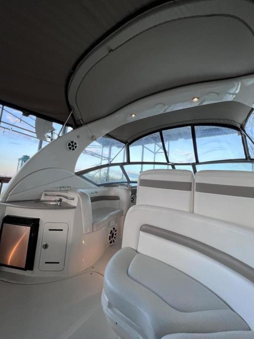 2005 Sea Ray Sundancer 320