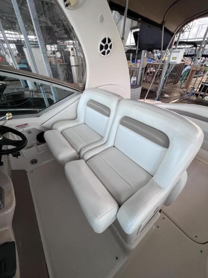 2005 Sea Ray Sundancer 320