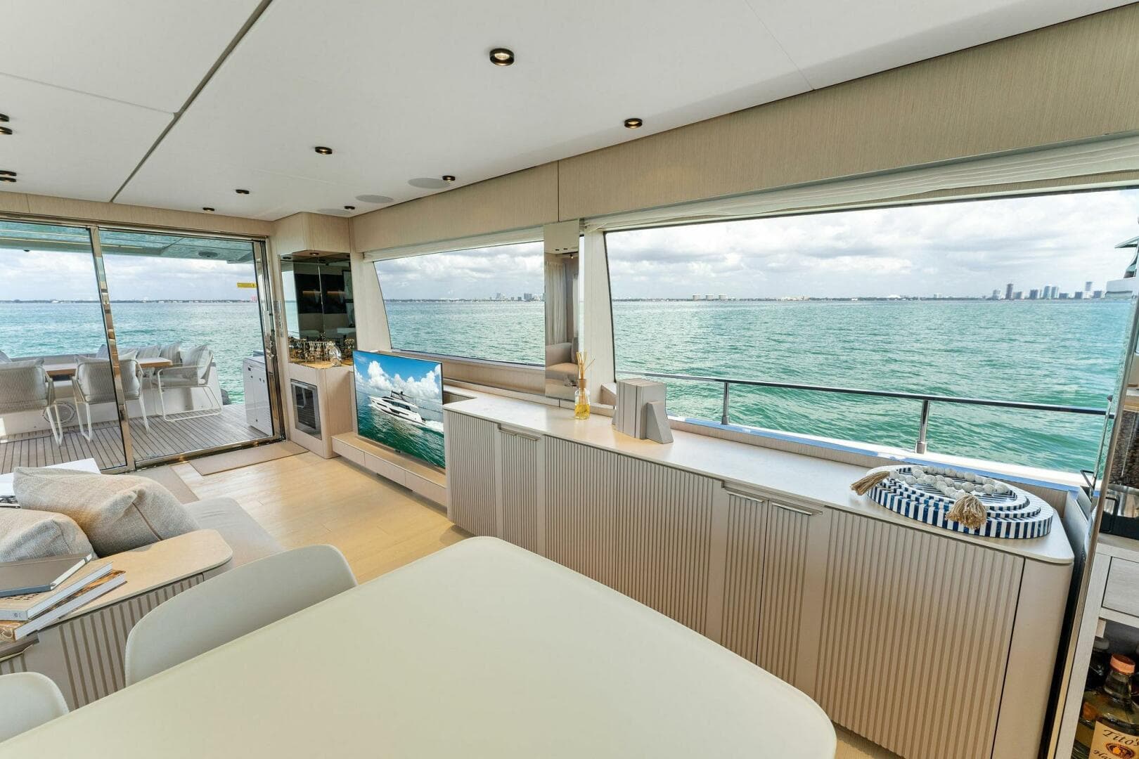 2023 Ferretti Yachts 780