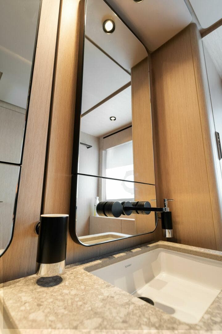 2023 Ferretti Yachts 780