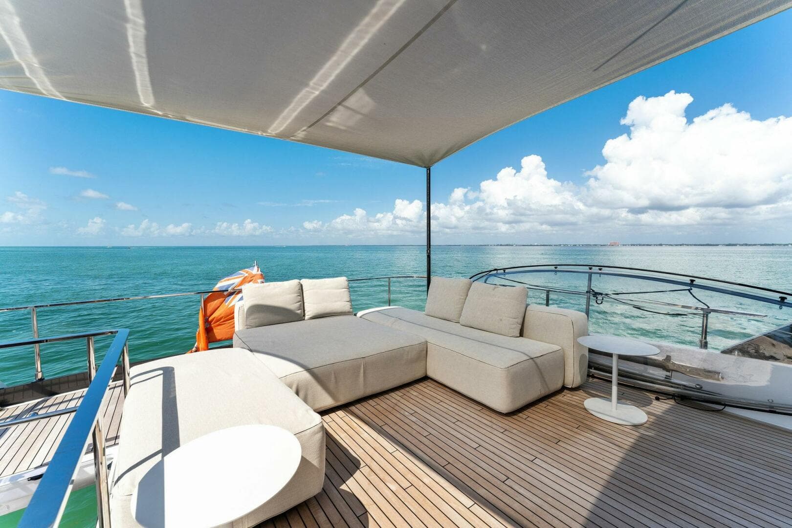 2023 Ferretti Yachts 780