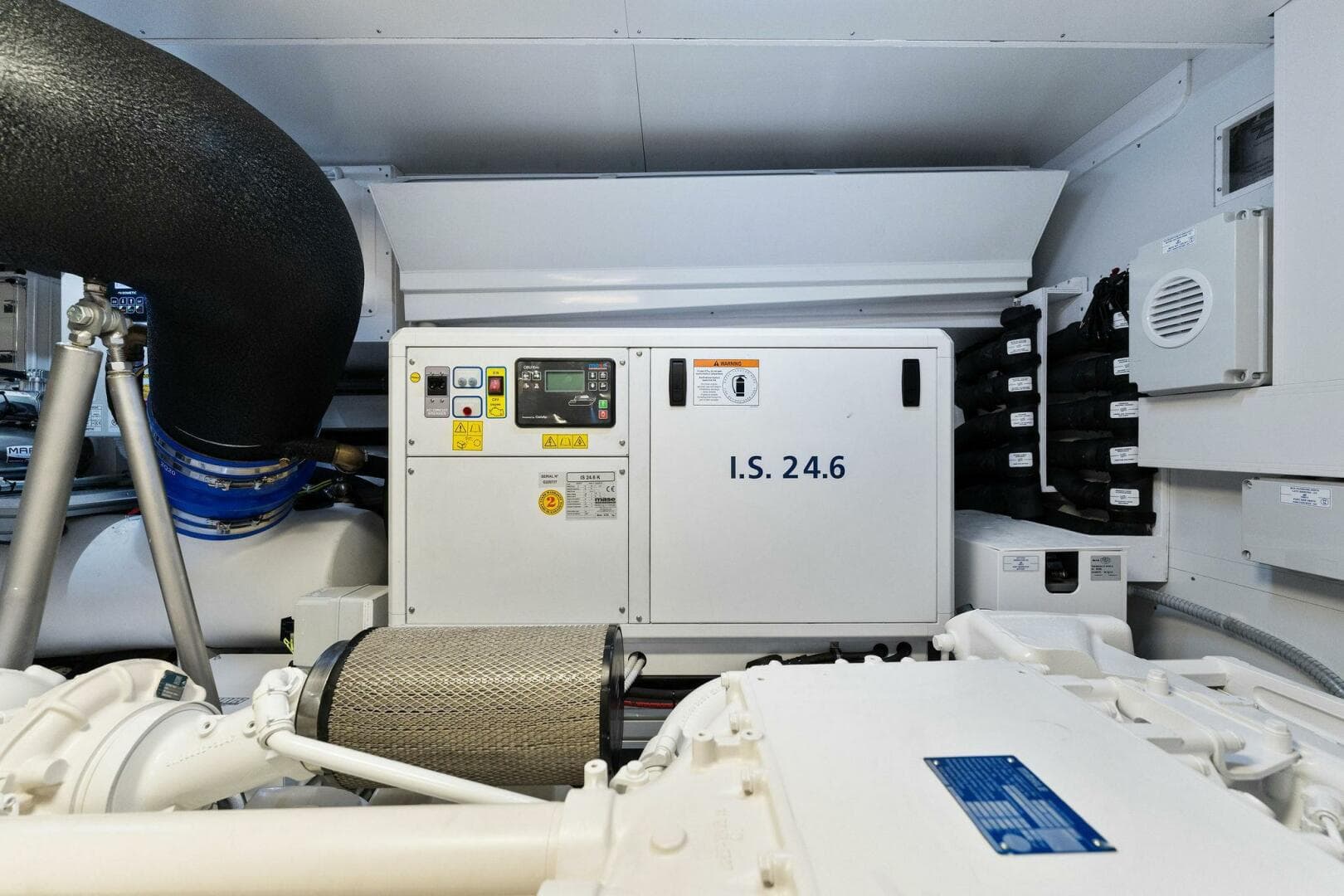 2023 Ferretti Yachts 780