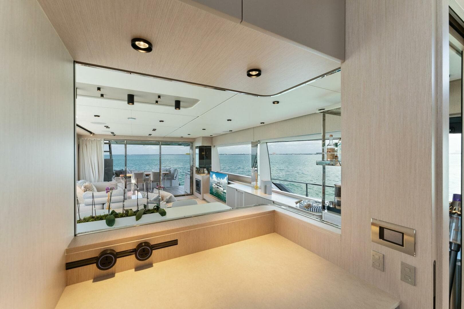 2023 Ferretti Yachts 780