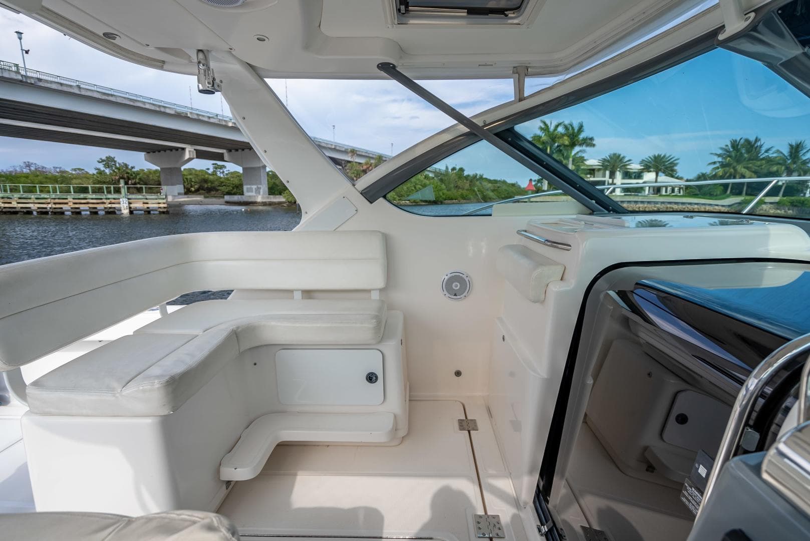 2004 Tiara Yachts 