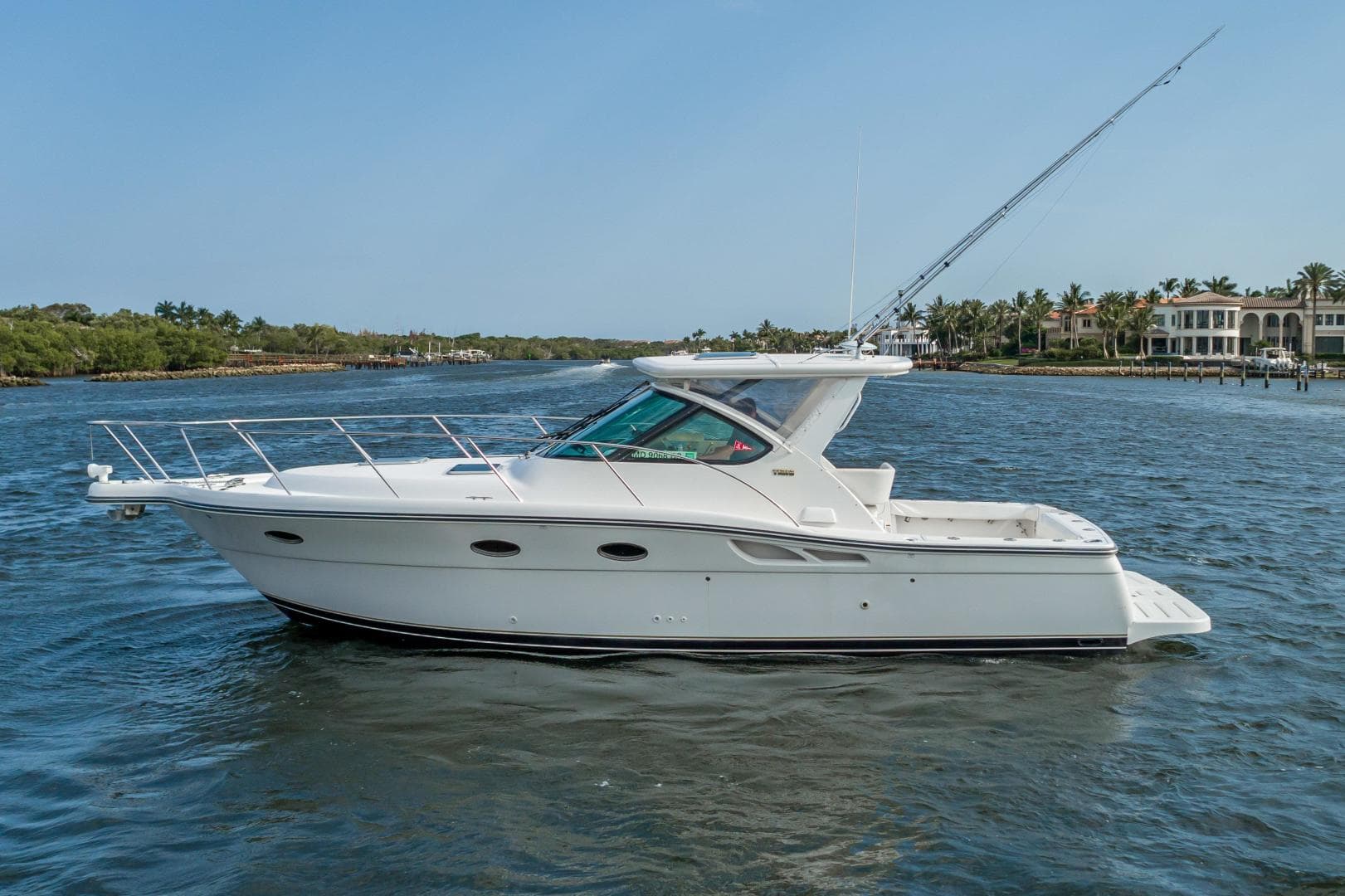 2004 Tiara Yachts 