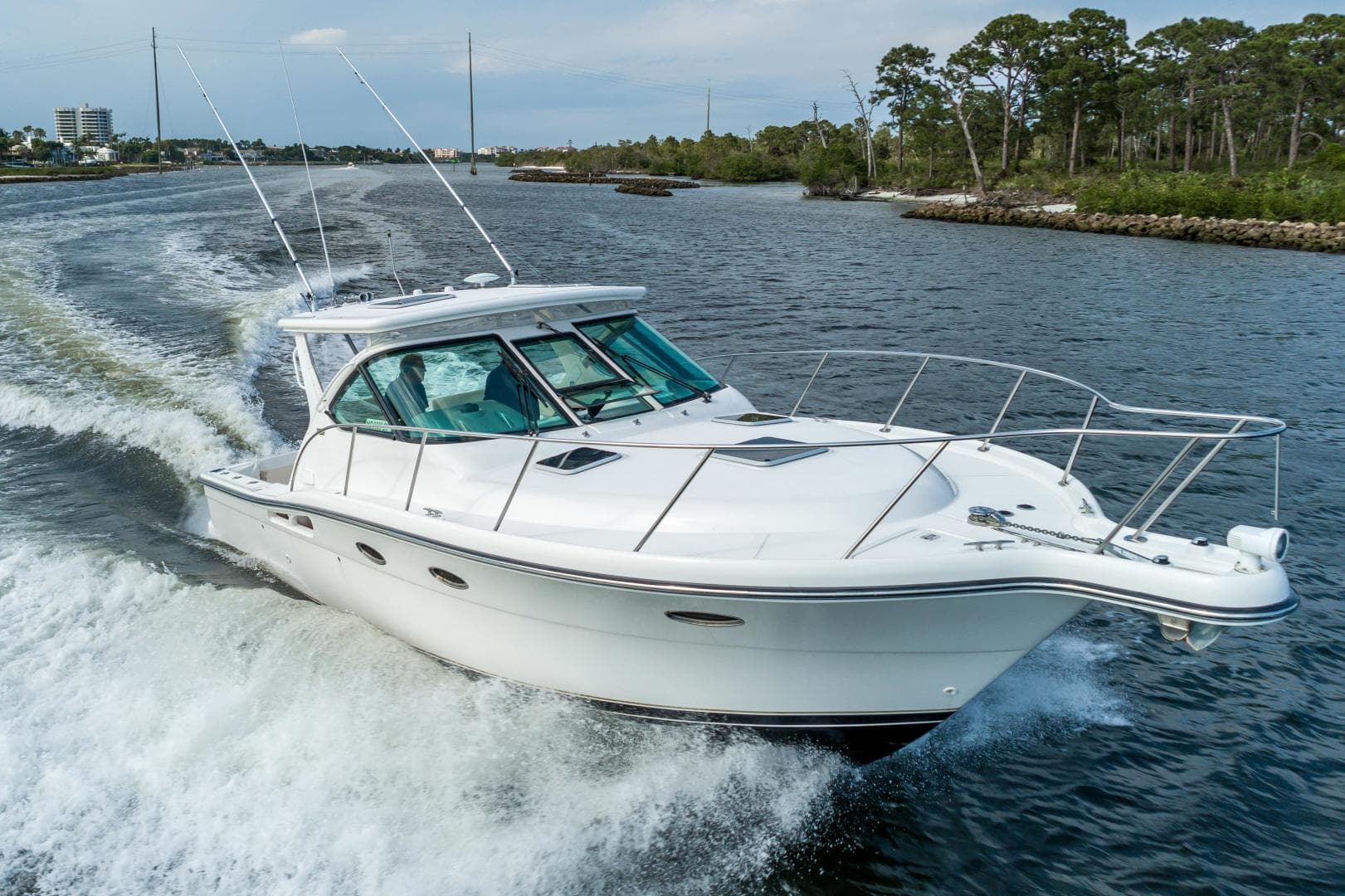 2004 Tiara Yachts 