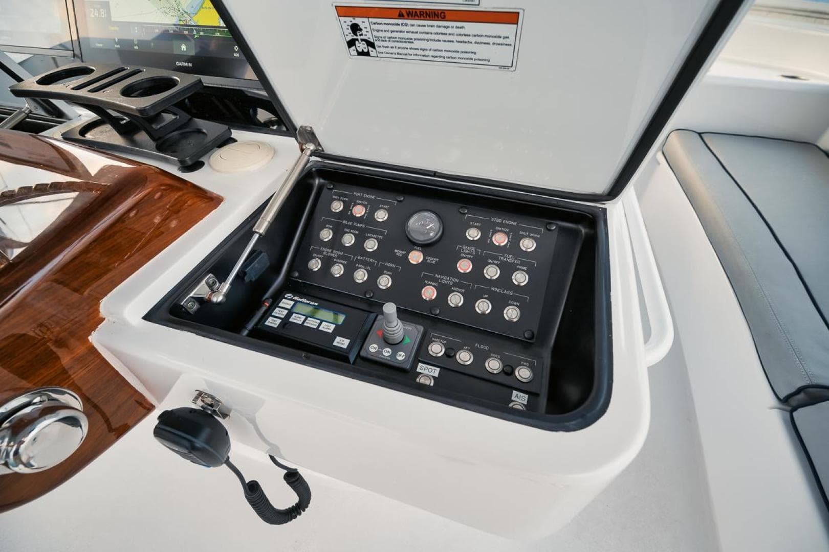 2020 Hatteras Convertible GT59