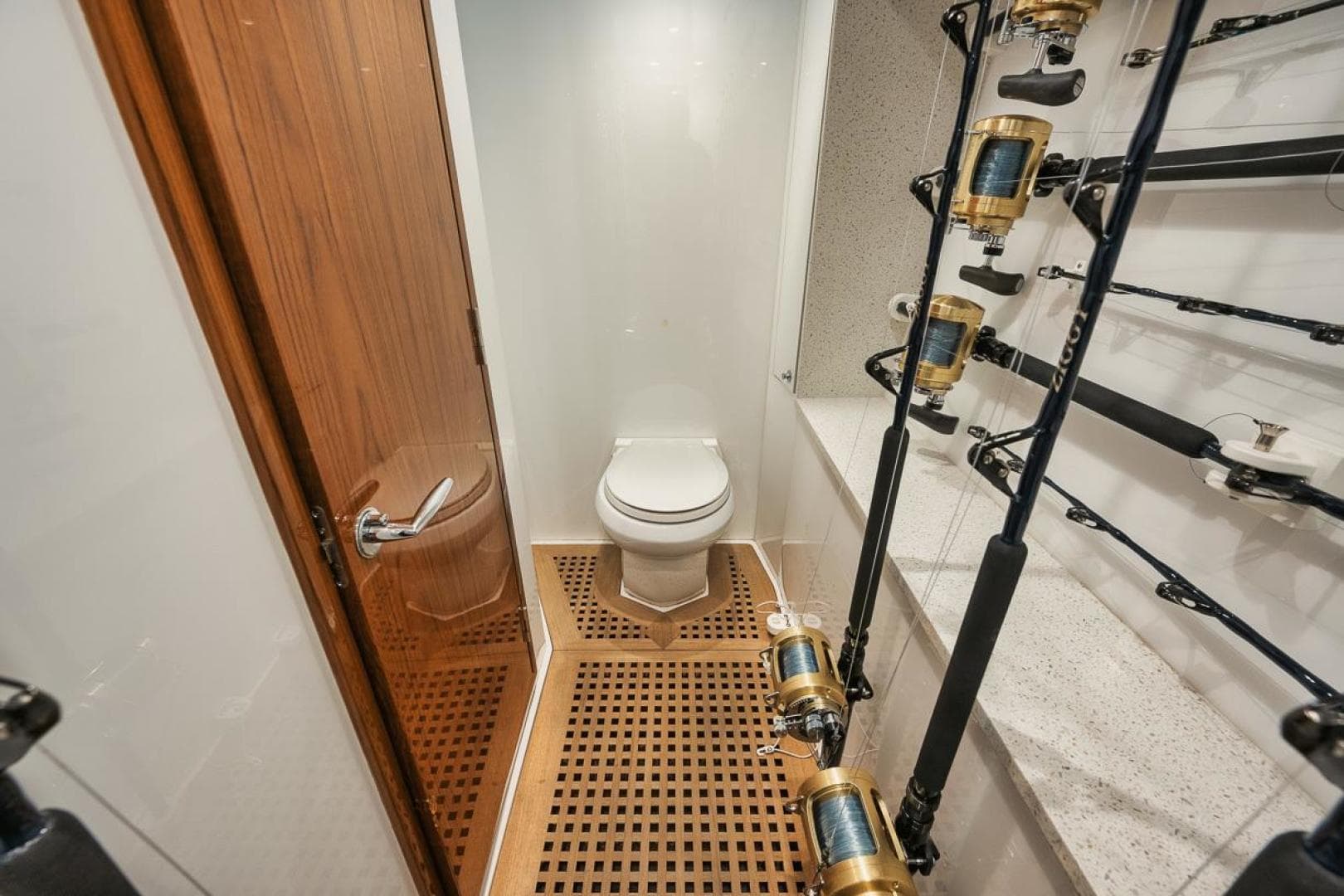 2020 Hatteras Convertible GT59