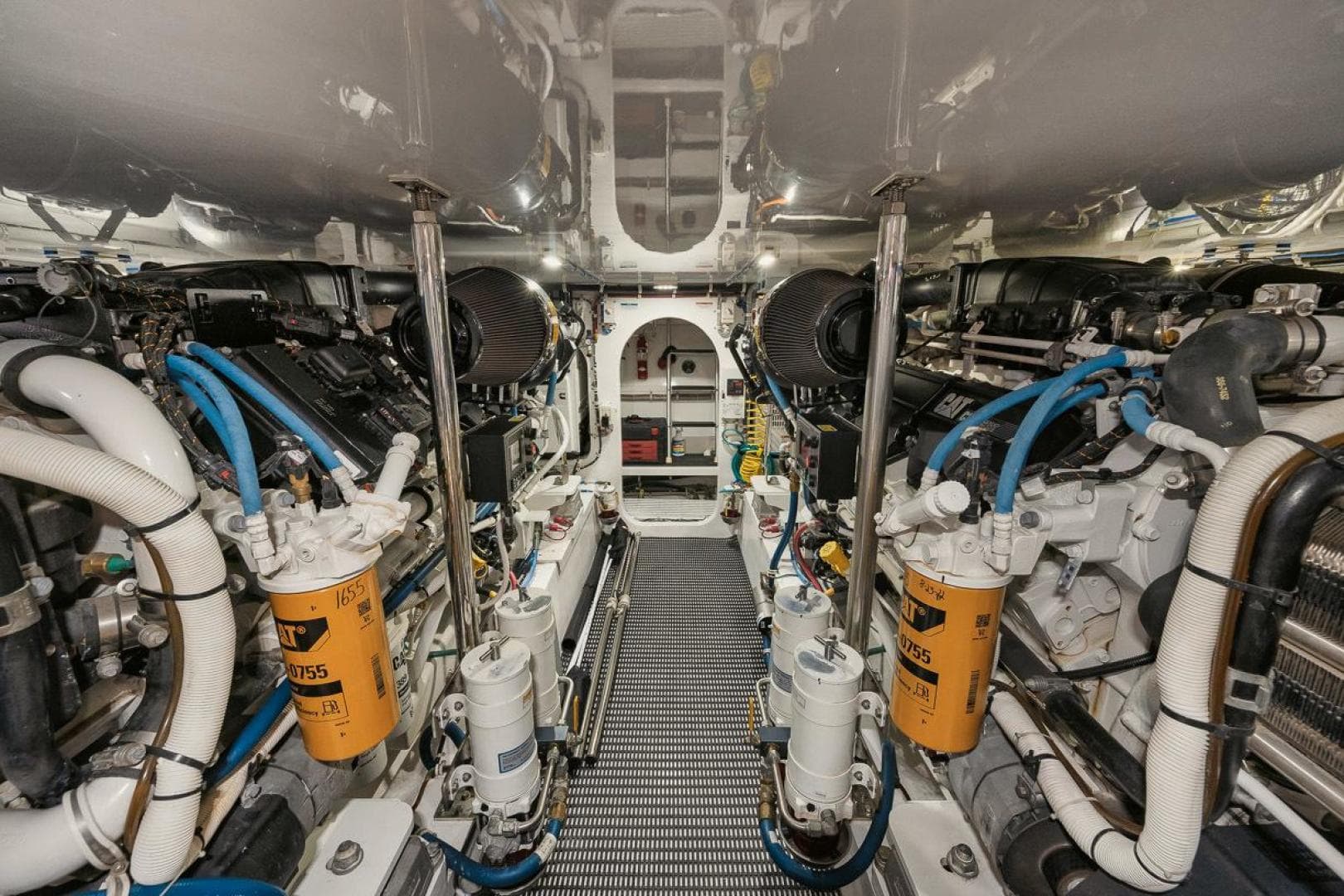 2020 Hatteras Convertible GT59