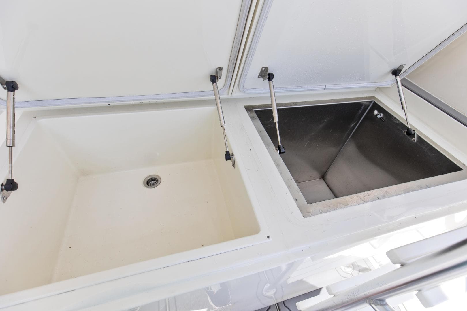 1981 Bertram 42 Convertible Balls To The Wall Cockpit Freezer Drink Box