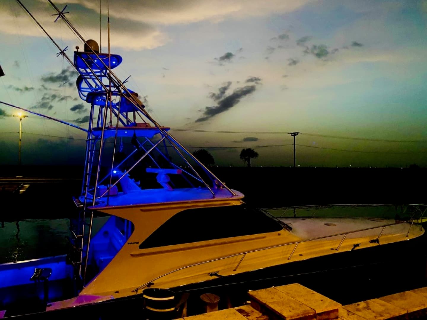 2008 Viking 52 Sport Coupe She's All Hooked Up