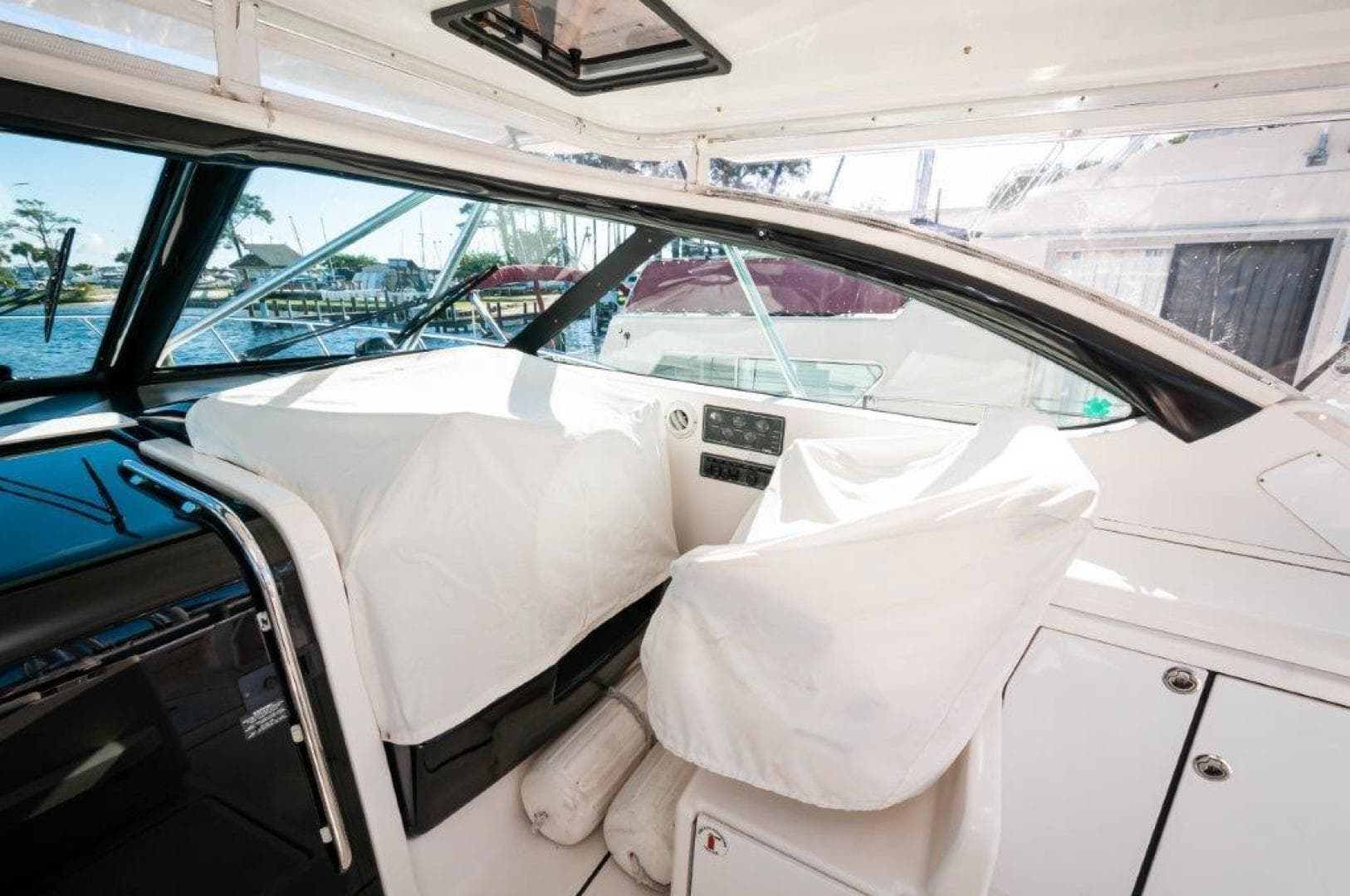 2003 Tiara Yachts 4200 Open  Kingfisher  Helm