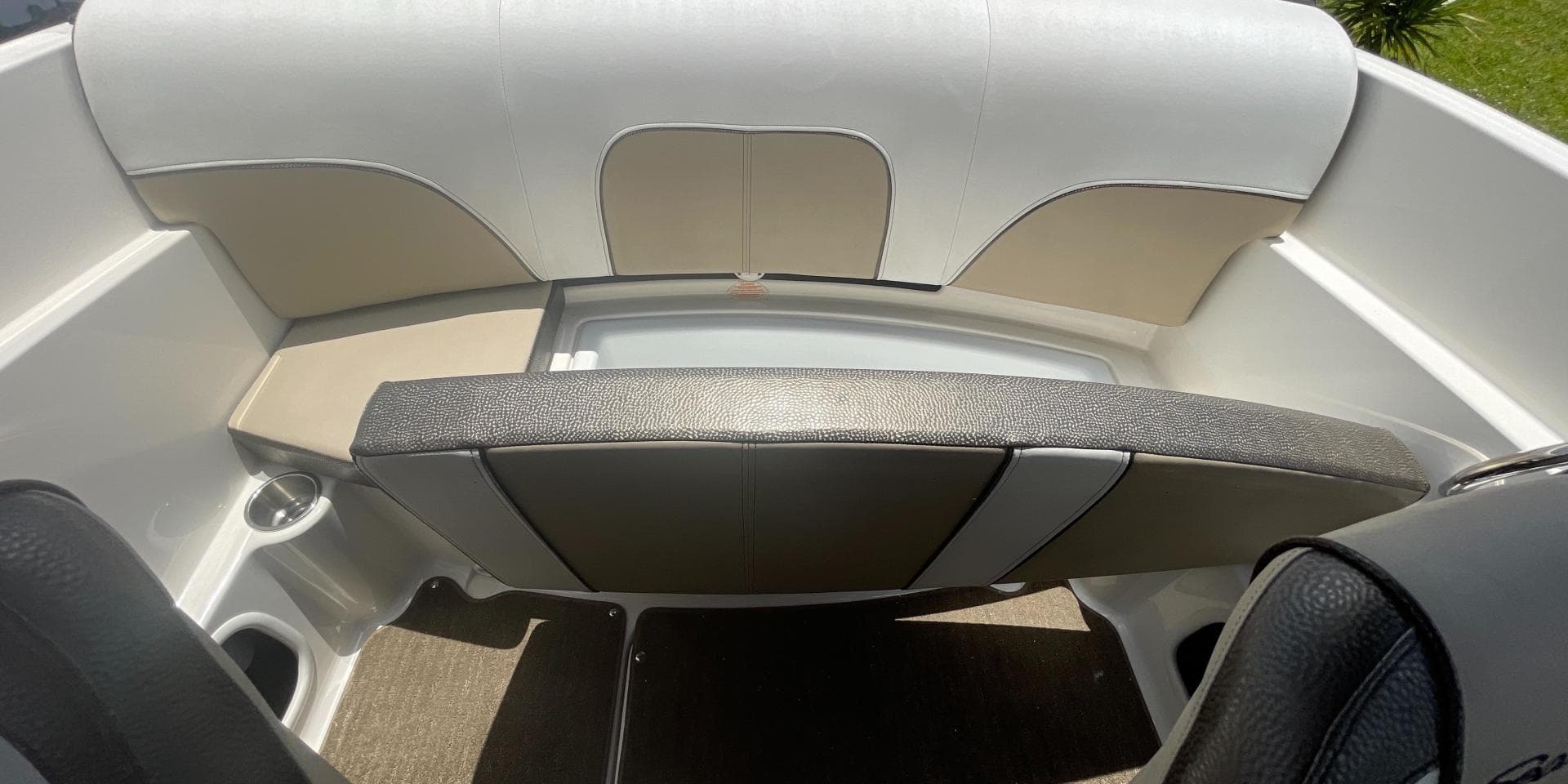 2015 Sea Ray 190 Sport