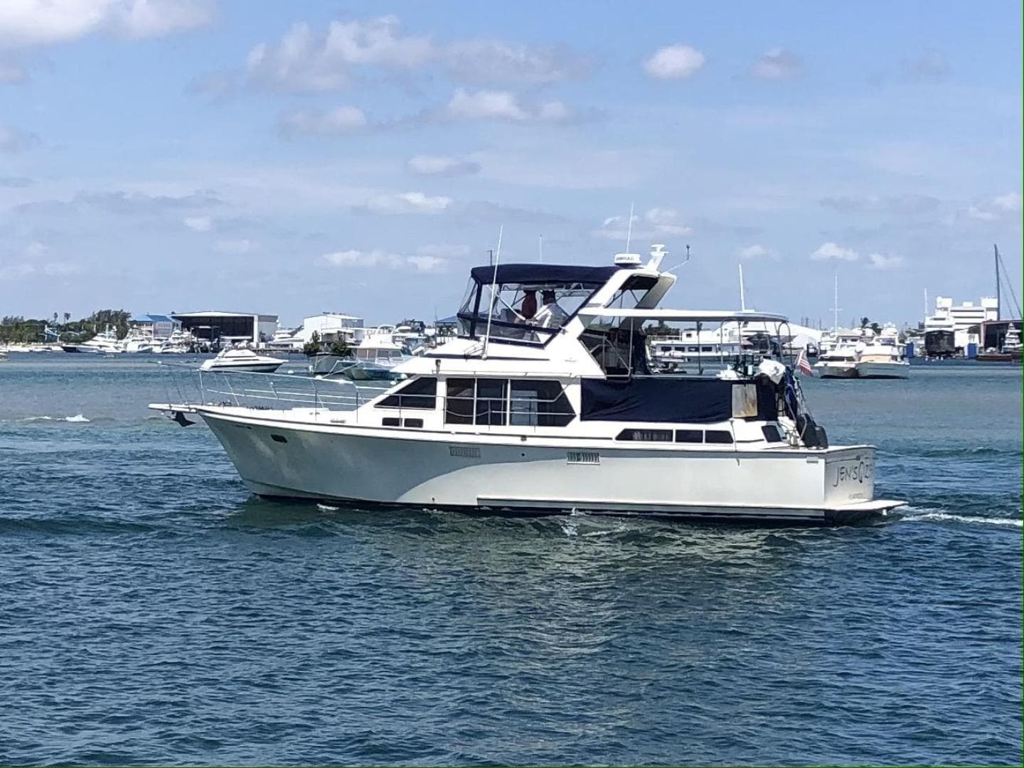 1989 Tollycraft 44 Cockpit Motor Yacht