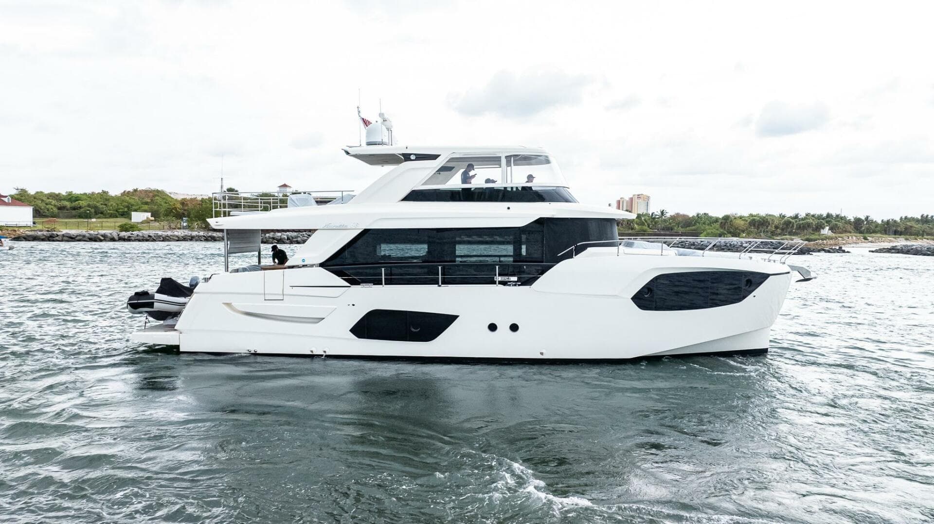 2024 Absolute Navetta 68