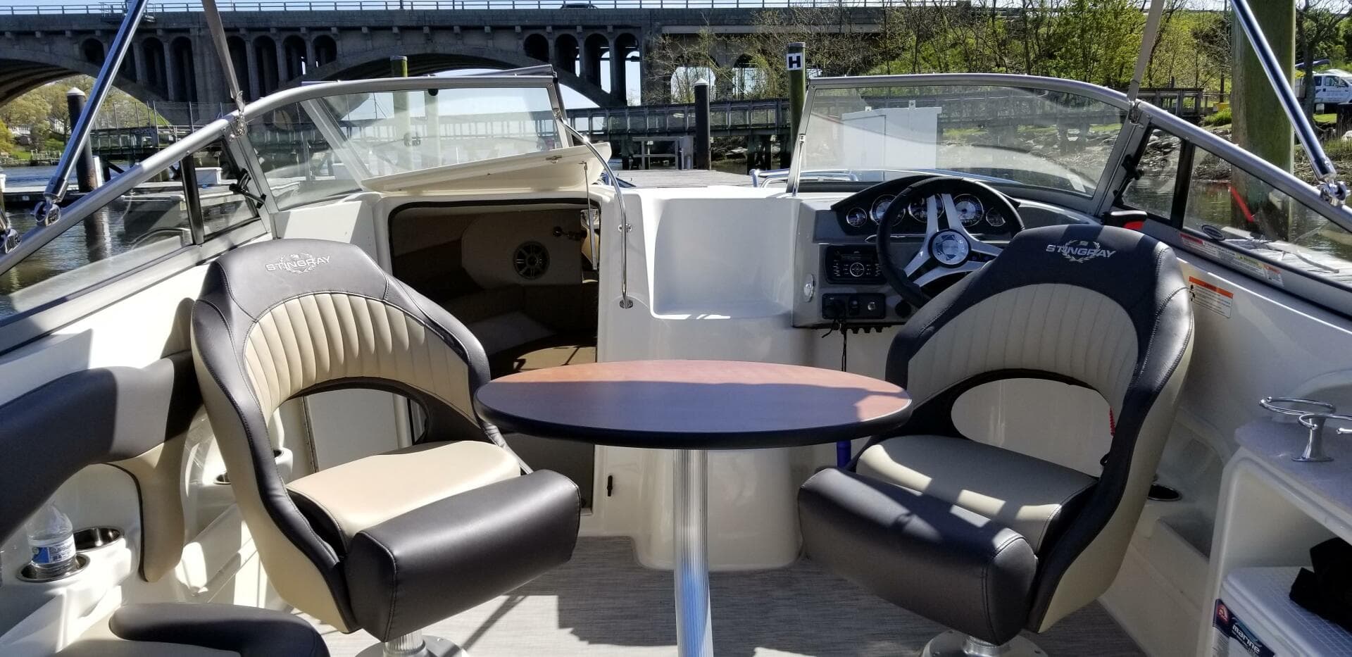 2018 Stingray 215 CR